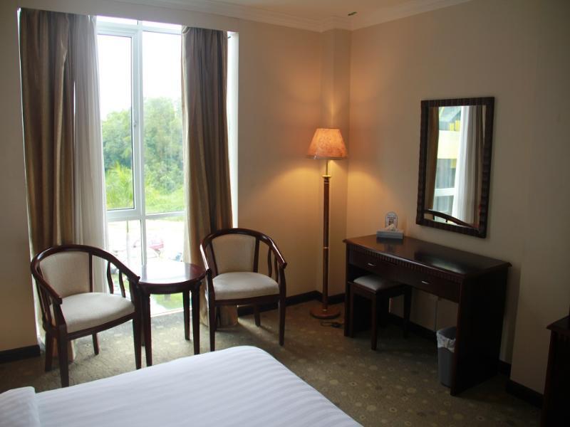 Palm Garden Hotel Brunei Bandar Seri Begawan Exterior photo