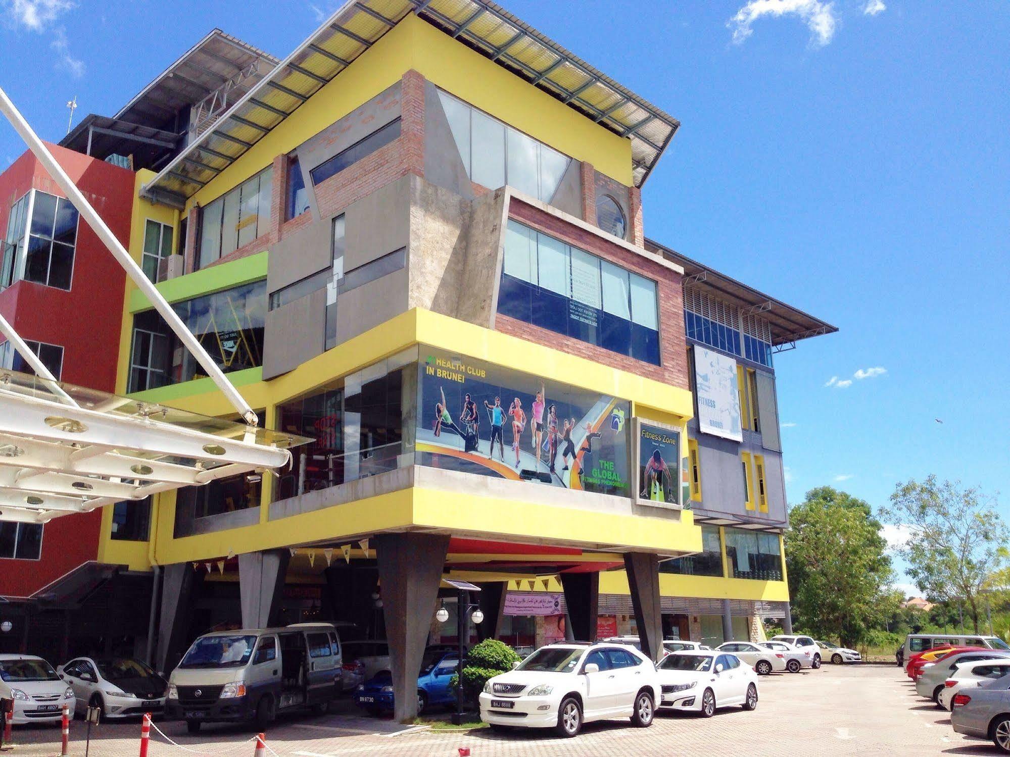 Palm Garden Hotel Brunei Bandar Seri Begawan Exterior photo