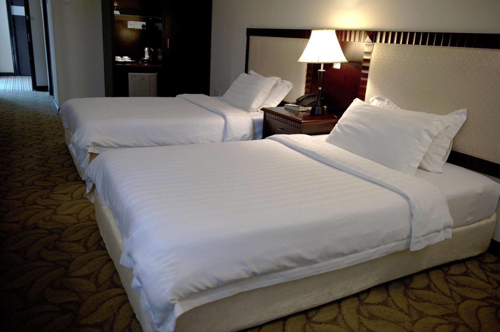 Palm Garden Hotel Brunei Bandar Seri Begawan Exterior photo
